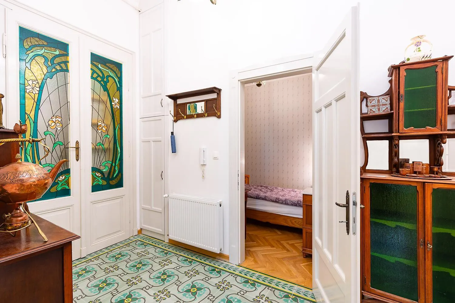 Luxury Art Nouveau Apartment Next To Parliament Building ブダペスト