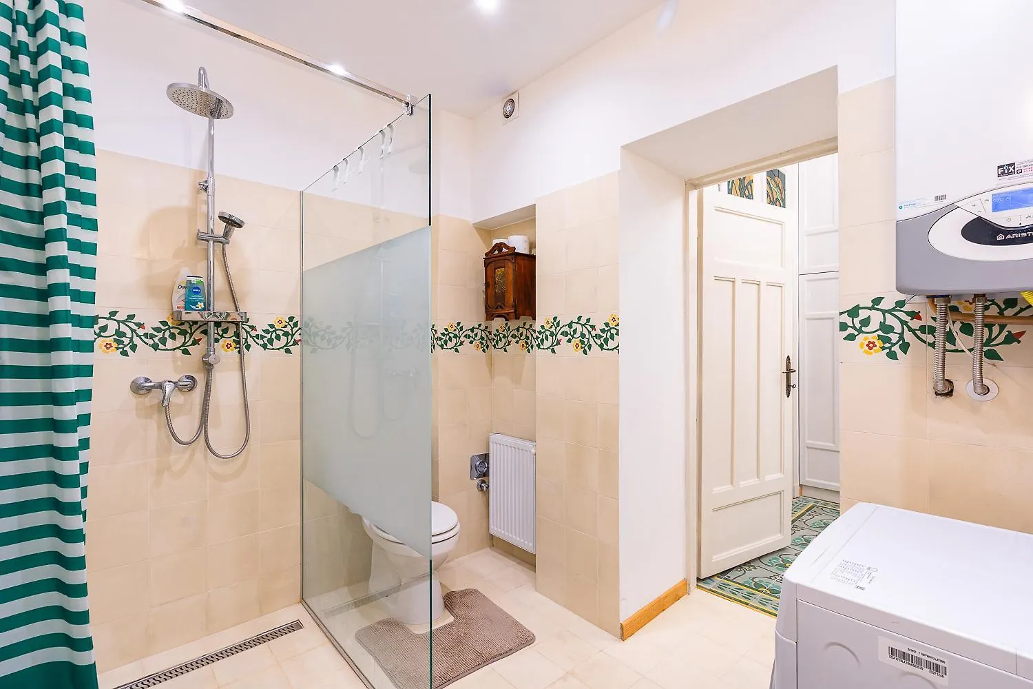 Luxury Art Nouveau Apartment Next To Parliament Building ブダペスト